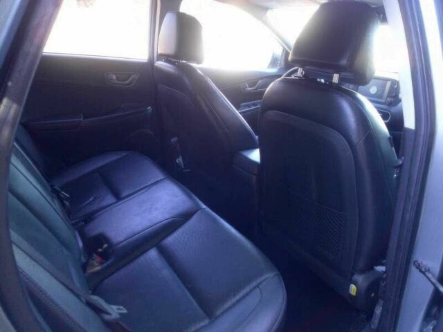 Серый Хендай Другая, объемом двигателя 0 л и пробегом 47 тыс. км за 4500 $, фото 11 на Automoto.ua