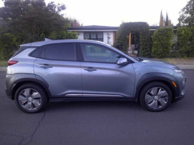 Серый Хендай Другая, объемом двигателя 0 л и пробегом 47 тыс. км за 4500 $, фото 3 на Automoto.ua