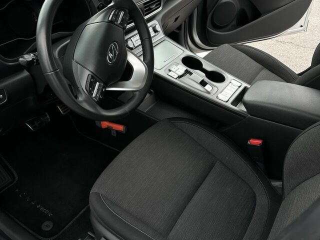 Серый Хендай Другая, объемом двигателя 0 л и пробегом 112 тыс. км за 17200 $, фото 5 на Automoto.ua