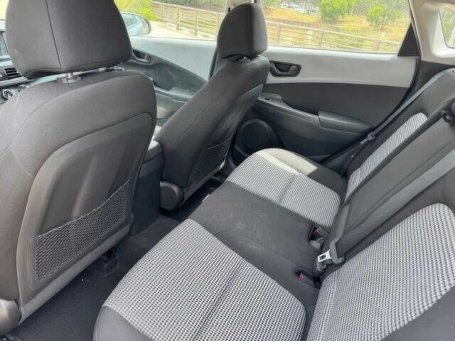 Серый Хендай Другая, объемом двигателя 2 л и пробегом 21 тыс. км за 13200 $, фото 8 на Automoto.ua