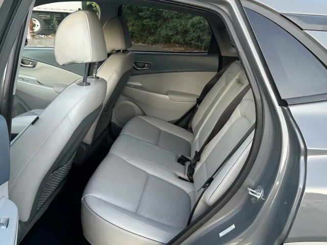 Серый Хендай Другая, объемом двигателя 0 л и пробегом 12 тыс. км за 12700 $, фото 12 на Automoto.ua