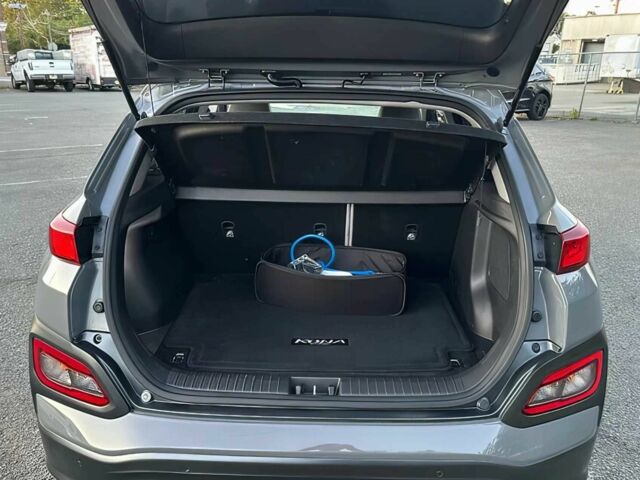 Серый Хендай Другая, объемом двигателя 0 л и пробегом 16 тыс. км за 6000 $, фото 12 на Automoto.ua