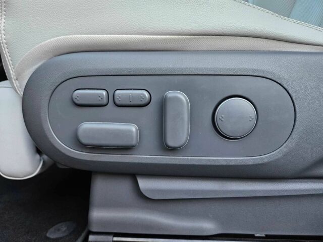 Серый Хендай Другая, объемом двигателя 0 л и пробегом 47 тыс. км за 15400 $, фото 22 на Automoto.ua