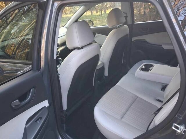 Серый Хендай Другая, объемом двигателя 1.6 л и пробегом 83 тыс. км за 11000 $, фото 9 на Automoto.ua