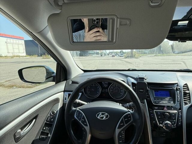 Синий Хендай Другая, объемом двигателя 2 л и пробегом 180 тыс. км за 8600 $, фото 1 на Automoto.ua