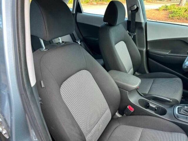 Синий Хендай Другая, объемом двигателя 2 л и пробегом 31 тыс. км за 3900 $, фото 16 на Automoto.ua