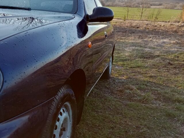 Синий Хендай Другая, объемом двигателя 5 л и пробегом 140 тыс. км за 1600 $, фото 3 на Automoto.ua