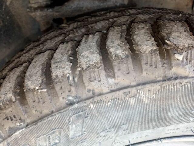 Синий Хендай Другая, объемом двигателя 5 л и пробегом 140 тыс. км за 1600 $, фото 5 на Automoto.ua