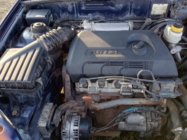 Синий Хендай Другая, объемом двигателя 5 л и пробегом 140 тыс. км за 1600 $, фото 12 на Automoto.ua