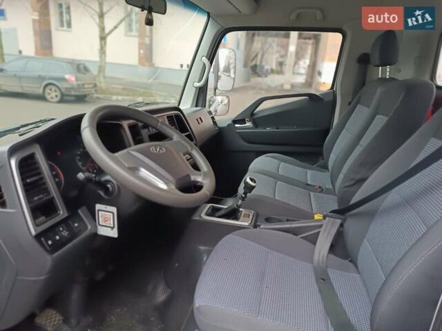 Білий Хендай EX8, об'ємом двигуна 3.93 л та пробігом 201 тис. км за 29800 $, фото 10 на Automoto.ua