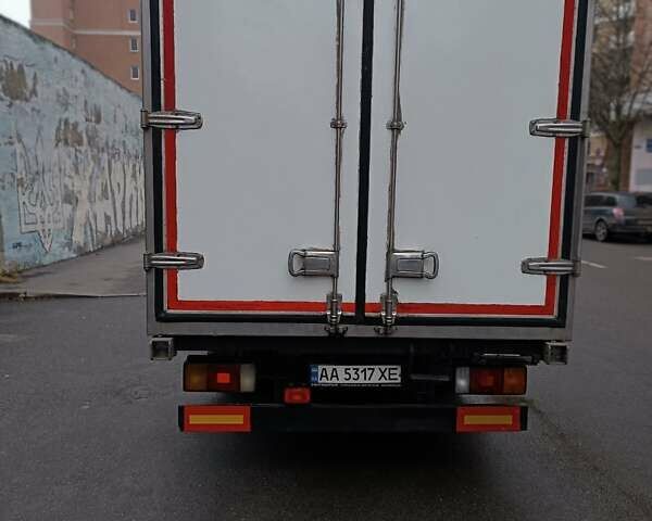 Білий Хендай EX8, об'ємом двигуна 3.93 л та пробігом 201 тис. км за 29800 $, фото 3 на Automoto.ua