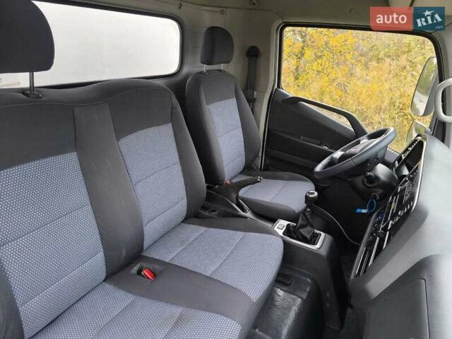 Хендай EX8 2018 у Полтаві на Automoto.ua Білий Хендай EX8, об'ємом двигуна 3.93 л та пробігом 201 тис. км за 27000 $, фото 26 на Automoto.ua