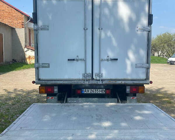 Белый Хендай EX8, объемом двигателя 3.93 л и пробегом 99 тыс. км за 30000 $, фото 7 на Automoto.ua