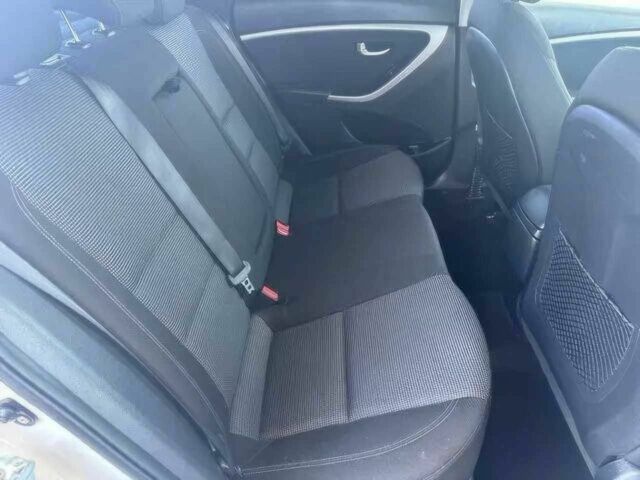 Білий Хендай Елантра, об'ємом двигуна 2 л та пробігом 77 тис. км за 6300 $, фото 11 на Automoto.ua