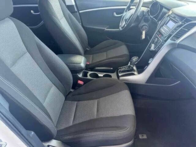 Білий Хендай Елантра, об'ємом двигуна 2 л та пробігом 77 тис. км за 6300 $, фото 10 на Automoto.ua