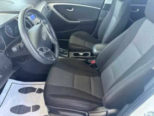 Білий Хендай Елантра, об'ємом двигуна 2 л та пробігом 77 тис. км за 6300 $, фото 9 на Automoto.ua