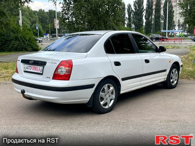 Белый Хендай Элантра, объемом двигателя 1.6 л и пробегом 283 тыс. км за 2790 $, фото 5 на Automoto.ua