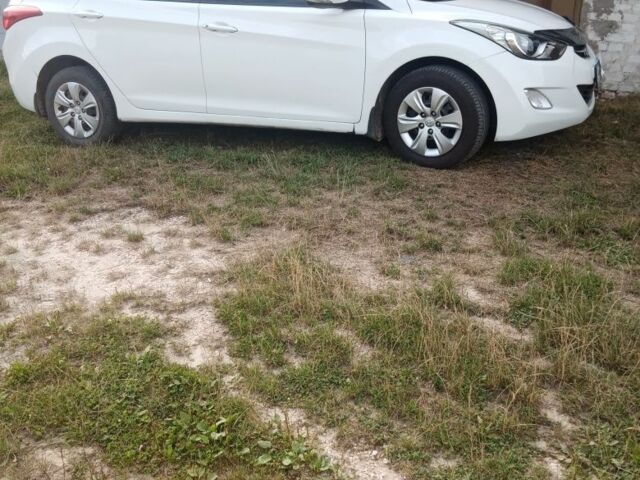 Белый Хендай Элантра, объемом двигателя 1.6 л и пробегом 97 тыс. км за 8450 $, фото 1 на Automoto.ua