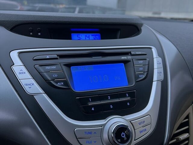 Білий Хендай Елантра, об'ємом двигуна 1.6 л та пробігом 141 тис. км за 8300 $, фото 12 на Automoto.ua