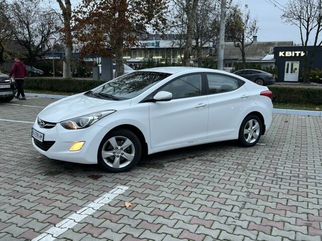 Білий Хендай Елантра, об'ємом двигуна 1.6 л та пробігом 141 тис. км за 8300 $, фото 1 на Automoto.ua