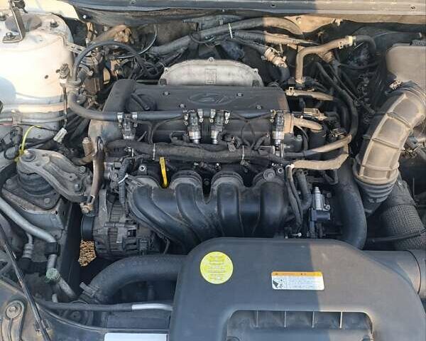 Білий Хендай Елантра, об'ємом двигуна 1.59 л та пробігом 230 тис. км за 8200 $, фото 13 на Automoto.ua