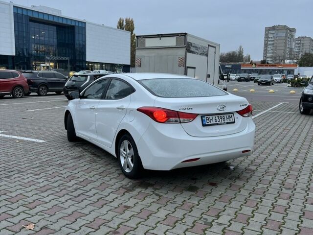 Білий Хендай Елантра, об'ємом двигуна 1.6 л та пробігом 141 тис. км за 8300 $, фото 4 на Automoto.ua