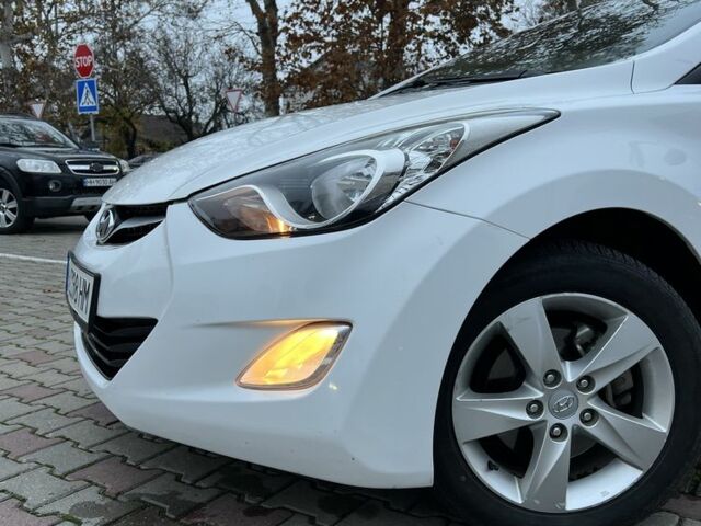 Білий Хендай Елантра, об'ємом двигуна 1.6 л та пробігом 141 тис. км за 8300 $, фото 3 на Automoto.ua