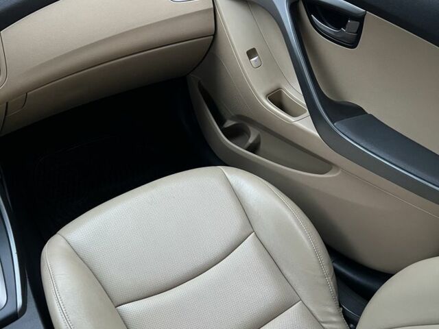 Білий Хендай Елантра, об'ємом двигуна 1.6 л та пробігом 141 тис. км за 8300 $, фото 9 на Automoto.ua