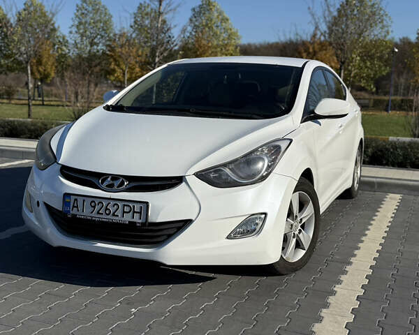 Белый Хендай Элантра, объемом двигателя 1.8 л и пробегом 255 тыс. км за 8400 $, фото 2 на Automoto.ua