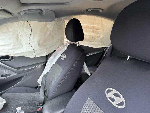 Білий Хендай Елантра, об'ємом двигуна 1.8 л та пробігом 155 тис. км за 4500 $, фото 11 на Automoto.ua