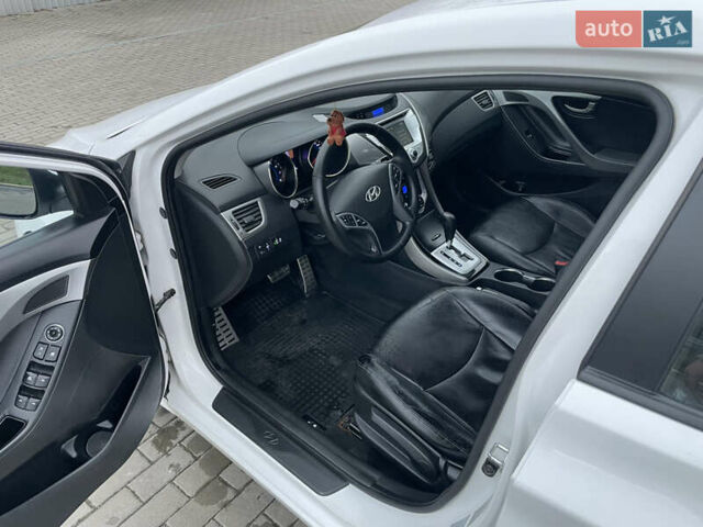 Білий Хендай Елантра, об'ємом двигуна 1.8 л та пробігом 143 тис. км за 8600 $, фото 8 на Automoto.ua