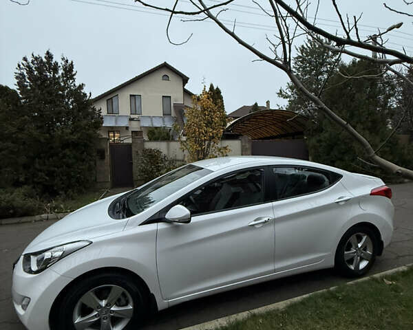 Белый Хендай Элантра, объемом двигателя 1.59 л и пробегом 66 тыс. км за 13000 $, фото 9 на Automoto.ua