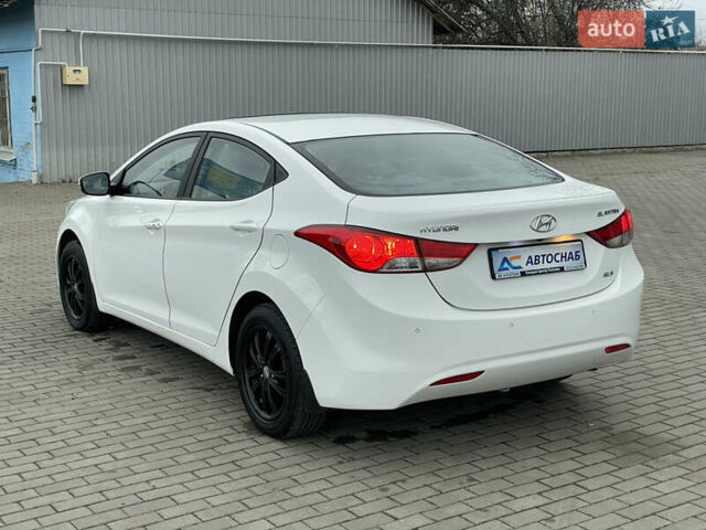 Білий Хендай Елантра, об'ємом двигуна 1.8 л та пробігом 143 тис. км за 8600 $, фото 6 на Automoto.ua