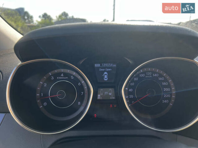 Хендай Элантра 2012 в Днепре (Днепропетровске) на Automoto.ua Белый Хендай Элантра, объемом двигателя 1.59 л и пробегом 140 тыс. км за 9000 $, фото 9 на Automoto.ua