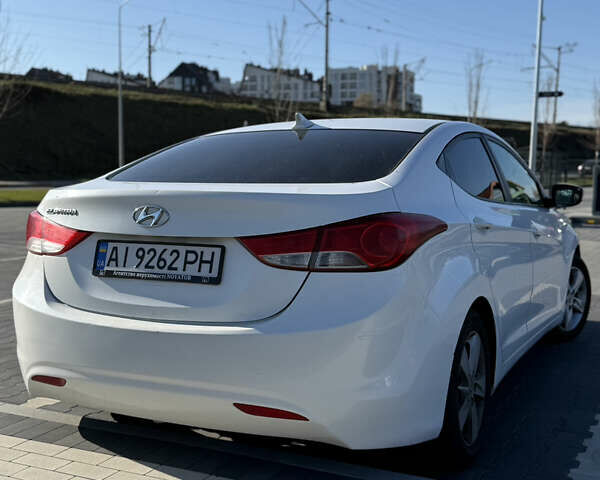Белый Хендай Элантра, объемом двигателя 1.8 л и пробегом 255 тыс. км за 8400 $, фото 8 на Automoto.ua