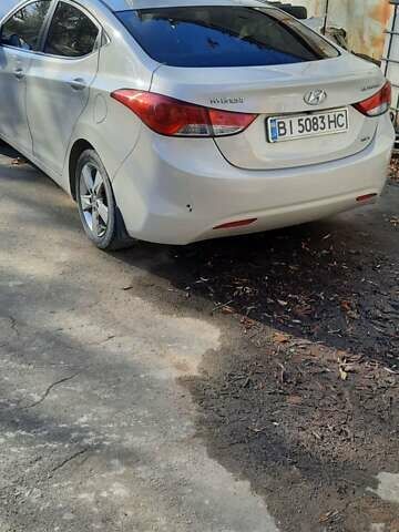 Хендай Элантра 2012 в Виннице на Automoto.ua Белый Хендай Элантра, объемом двигателя 1.8 л и пробегом 128 тыс. км за 8200 $, фото 14 на Automoto.ua