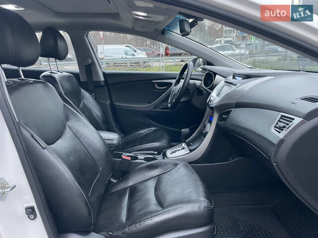 Білий Хендай Елантра, об'ємом двигуна 1.8 л та пробігом 143 тис. км за 8600 $, фото 20 на Automoto.ua