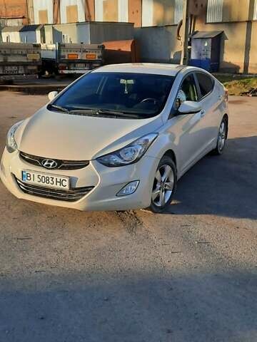 Хендай Элантра 2012 в Виннице на Automoto.ua Белый Хендай Элантра, объемом двигателя 1.8 л и пробегом 128 тыс. км за 8200 $, фото 3 на Automoto.ua