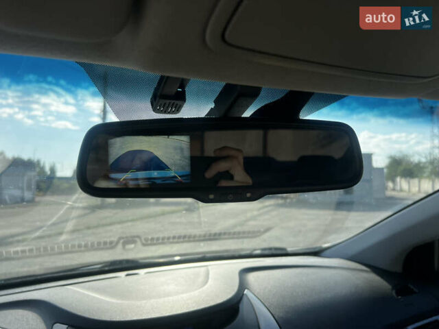 Хендай Элантра 2012 в Днепре (Днепропетровске) на Automoto.ua Белый Хендай Элантра, объемом двигателя 1.59 л и пробегом 140 тыс. км за 9000 $, фото 12 на Automoto.ua