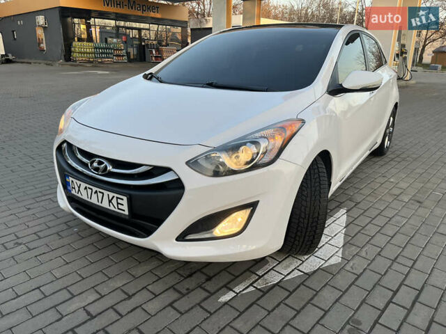 Белый Хендай Элантра, объемом двигателя 1.8 л и пробегом 109 тыс. км за 8250 $, фото 9 на Automoto.ua