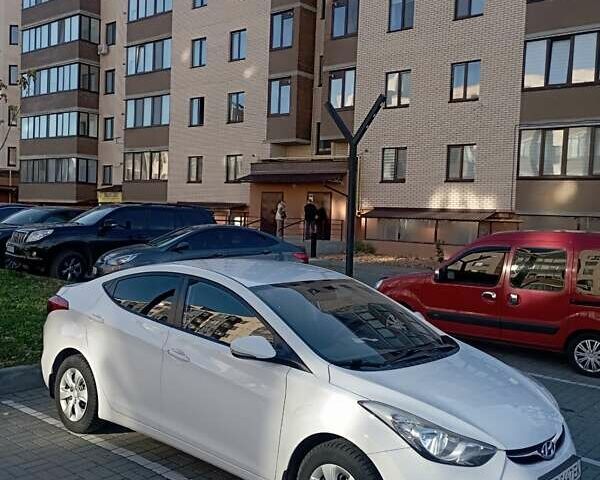 Білий Хендай Елантра, об'ємом двигуна 1.59 л та пробігом 220 тис. км за 8500 $, фото 10 на Automoto.ua