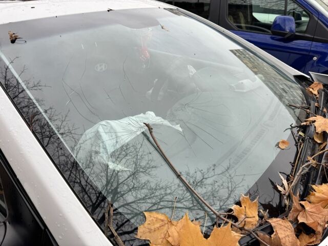 Білий Хендай Елантра, об'ємом двигуна 1.8 л та пробігом 155 тис. км за 4500 $, фото 7 на Automoto.ua