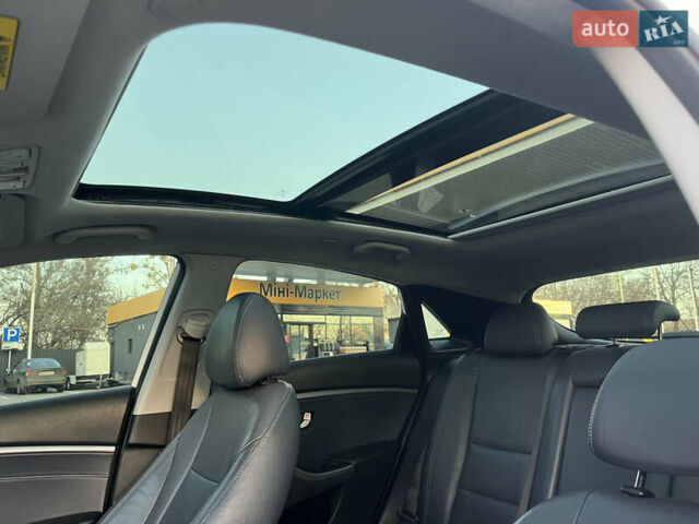 Белый Хендай Элантра, объемом двигателя 1.8 л и пробегом 109 тыс. км за 8250 $, фото 14 на Automoto.ua