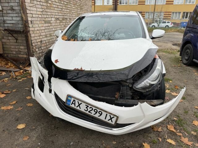 Білий Хендай Елантра, об'ємом двигуна 1.8 л та пробігом 155 тис. км за 4500 $, фото 4 на Automoto.ua