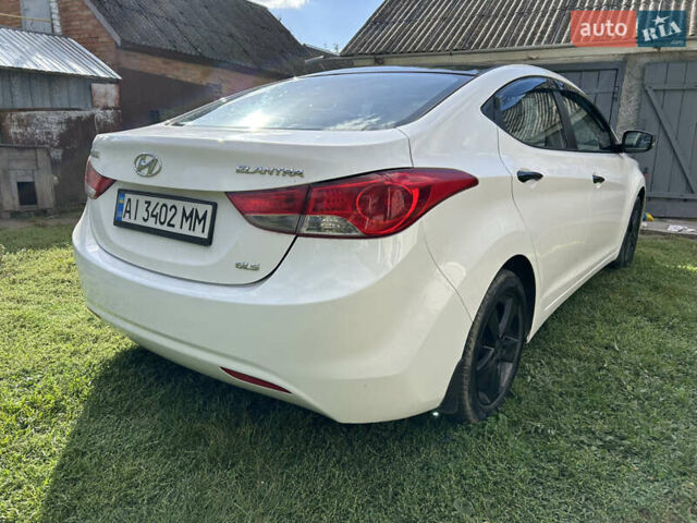 Белый Хендай Элантра, объемом двигателя 1.8 л и пробегом 110 тыс. км за 7500 $, фото 11 на Automoto.ua