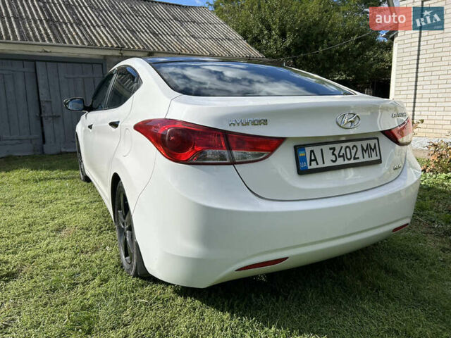 Белый Хендай Элантра, объемом двигателя 1.8 л и пробегом 110 тыс. км за 7500 $, фото 10 на Automoto.ua