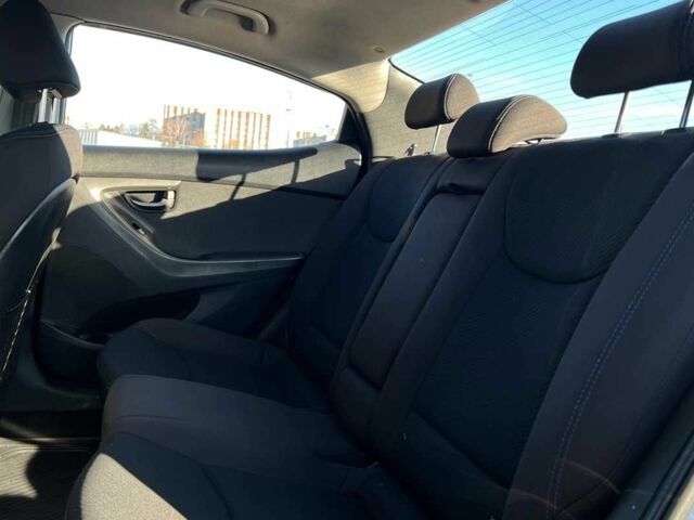 Білий Хендай Елантра, об'ємом двигуна 1.6 л та пробігом 201 тис. км за 7300 $, фото 14 на Automoto.ua