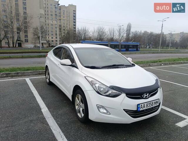 Белый Хендай Элантра, объемом двигателя 1.8 л и пробегом 125 тыс. км за 9199 $, фото 1 на Automoto.ua