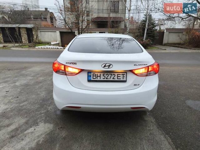 Белый Хендай Элантра, объемом двигателя 1.8 л и пробегом 187 тыс. км за 7700 $, фото 14 на Automoto.ua