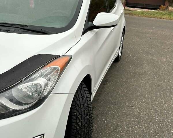 Белый Хендай Элантра, объемом двигателя 1.8 л и пробегом 199 тыс. км за 7900 $, фото 2 на Automoto.ua